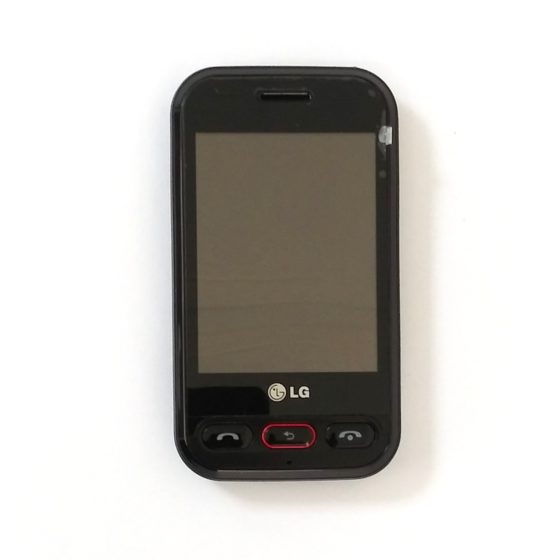 LG T320 (3)
