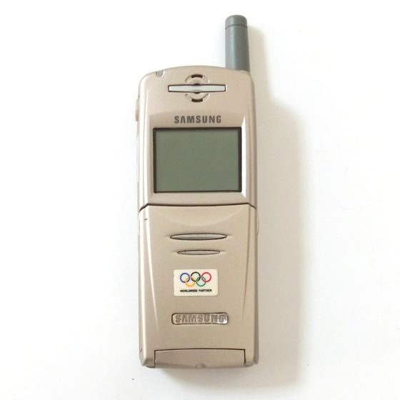 Samsung SGH-N100 Dual Band Flip Phone (9)